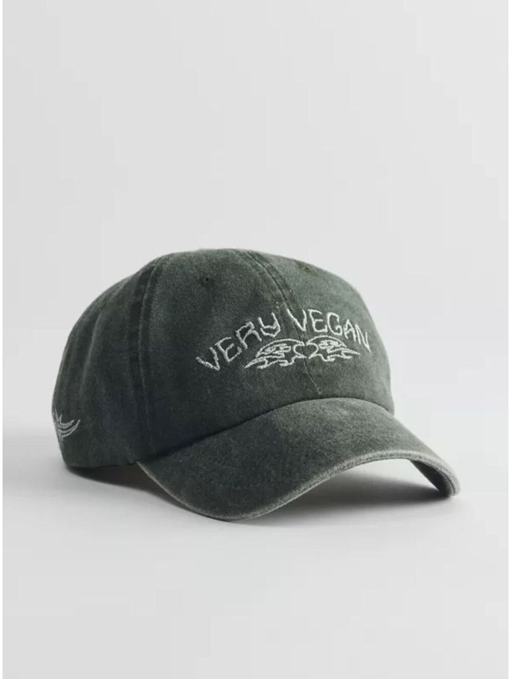 NWOT URBAN OUTFITTERS VERY VEGAN WASHED DAD HAT